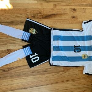Kids Messi soccer jersey outfit.